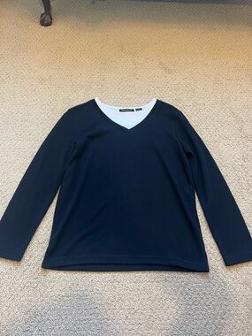 Women’s V-Neck Long Sleeve Top in Black with White Trim